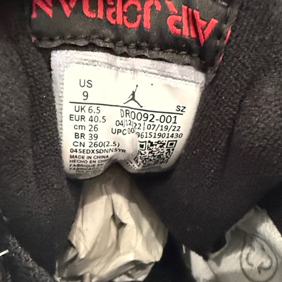 GORE-TEX Black and Red Men's Sneakers - Picture 5 of 6